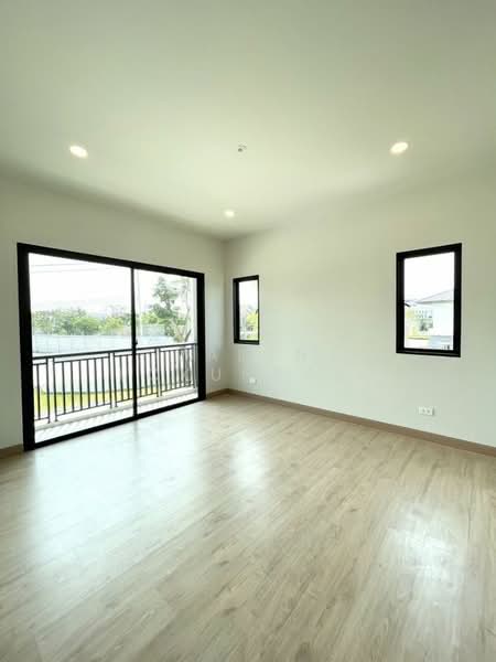 ขาย - Britania Amata-Phanthong : บริทาเนีย อมตะ - พานทอง, ชลบุรี