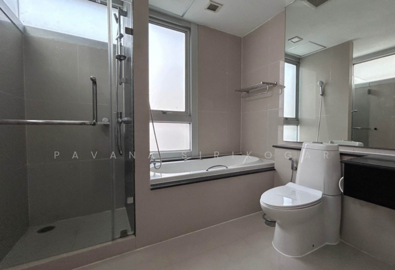 Nusasiri Grand, Bangkok, Soi Sukhumvit 42, Phra Kanong, Khlong Toei, Bangkok, 3 Bedrooms, 140 sqm, Condo For Rent, by Pavana Sirikogar, 500152560 - DDproperty.com
