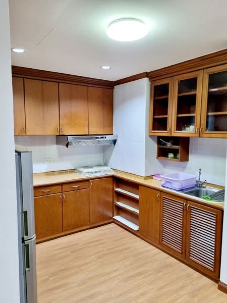 Sarin Place, Bangkok, Ratchadaphisek, Lat Yao, Chatuchak, Bangkok, 2 Bedrooms, 102 sqm, Condo For Rent, by Pavana Sirikogar, 500152596 - DDproperty.com