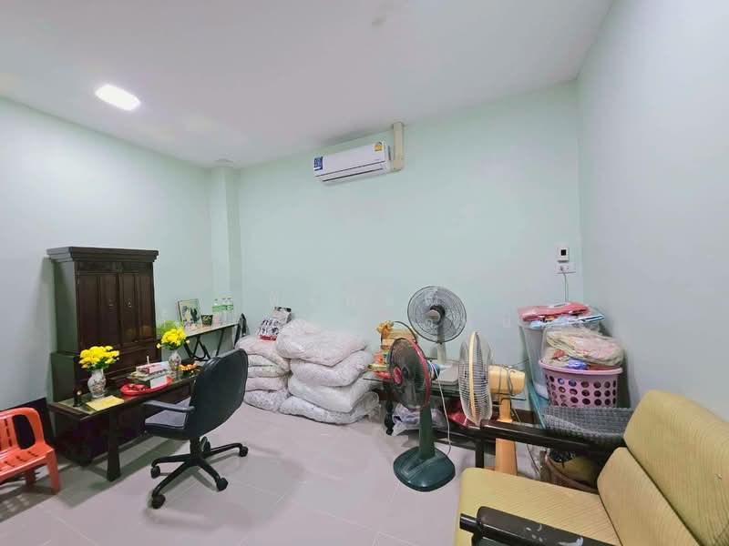 Sintawee Suanthon 1 Pracha Uthit 44 : สินทวีสวนธน 1 ประชาอุทิศ44, Bangkok, ประชาอุทิศ, Bangmot, Thung Khru, Bangkok, 4 Bedrooms, 140 sqm, Townhouse For Sale, by พิจักษณ์ ตั้งพานิชยานนท์, 500152613 - DDproperty.com