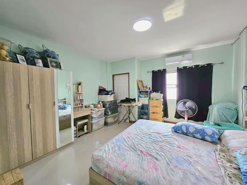 Sintawee Suanthon 1 Pracha Uthit 44 : สินทวีสวนธน 1 ประชาอุทิศ44, Bangkok, ประชาอุทิศ, Bangmot, Thung Khru, Bangkok, 4 Bedrooms, 140 sqm, Townhouse For Sale, by พิจักษณ์ ตั้งพานิชยานนท์, 500152613 - DDproperty.com