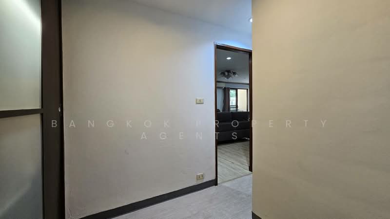 Baan Suanpetch, Bangkok, 18 Soi Sukhumvit 39, Khlong Tan Nua, Watthana, Bangkok, 2 Bedrooms, 150 sqm, Condo For Rent, by BANGKOK PROPERTY AGENTS, 500152653 - DDproperty.com