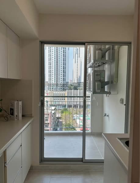Lumpini Place Rama 9-Ratchada, Bangkok, Rama 9 Road, Huai Khwang, Huai Khwang, Bangkok, 1 Bedroom, 34 sqm, Condo For Rent, by Rojjana Jindasri, 500152692 - DDproperty.com