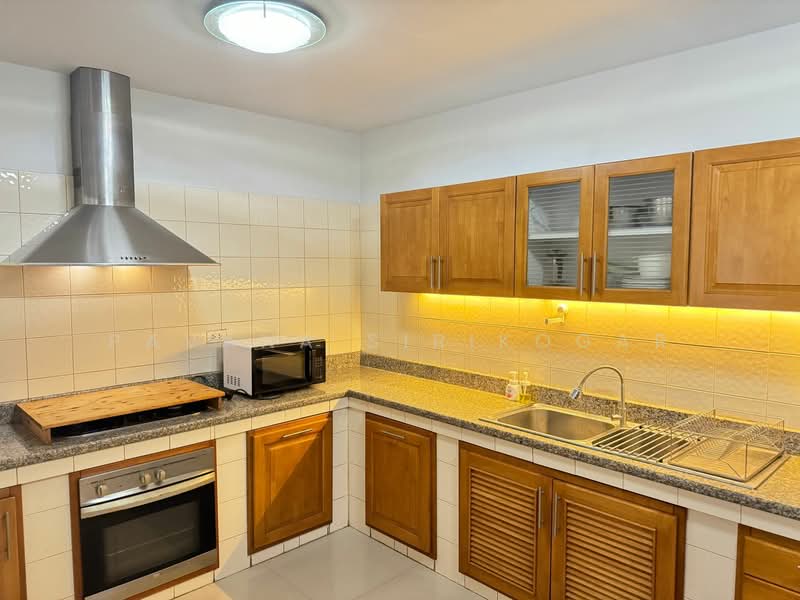 3-BR Townhouse, Bangkok, Bang Chak, Phra Khanong, Bangkok, 3 Bedrooms, 350 sqm, Townhouse For Rent, by Pavana Sirikogar, 500152738 - DDproperty.com