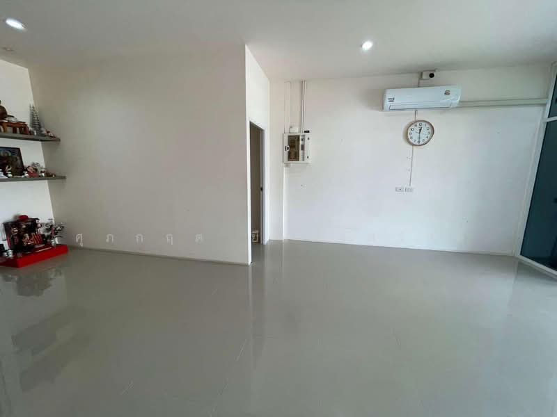 อาคารพานิชย์ ทำเลค้าขายติดถนนหลัก บ้านพรุ, Songkhla, Ban Phru, Hat Yai, Songkhla, 3 Bedrooms, 160 sqm, Townhouse For Sale, by ศุภกฤต ยืนยงสวัสดิ์, 500152763 - DDproperty.com