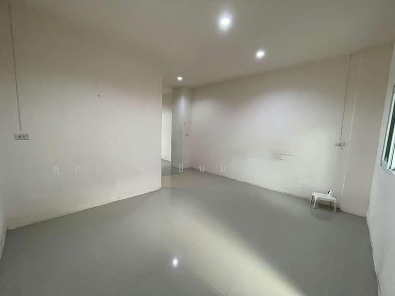 อาคารพานิชย์ ทำเลค้าขายติดถนนหลัก บ้านพรุ, Songkhla, Ban Phru, Hat Yai, Songkhla, 3 Bedrooms, 160 sqm, Townhouse For Sale, by ศุภกฤต ยืนยงสวัสดิ์, 500152763 - DDproperty.com