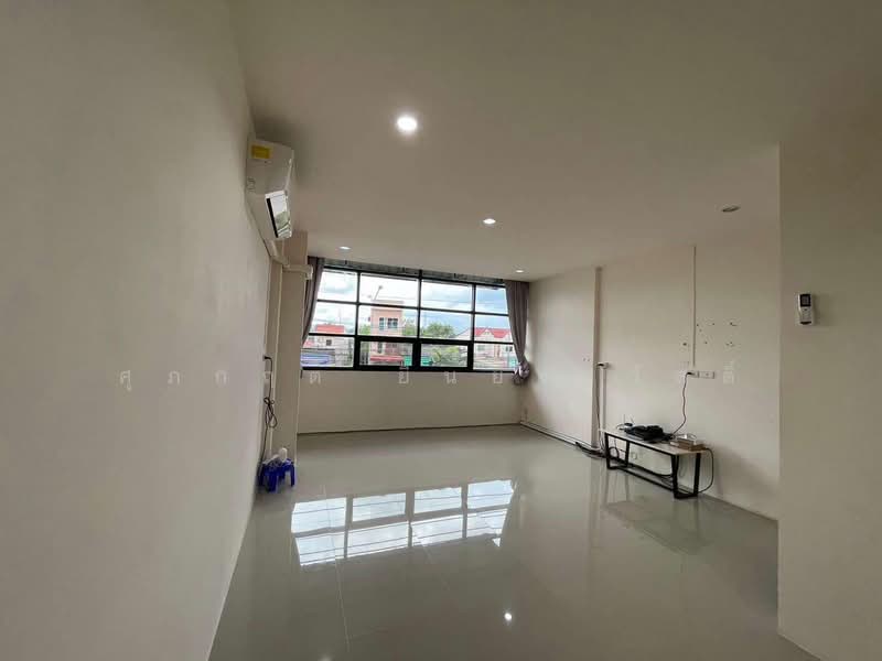 อาคารพานิชย์ ทำเลค้าขายติดถนนหลัก บ้านพรุ, Songkhla, Ban Phru, Hat Yai, Songkhla, 3 Bedrooms, 160 sqm, Townhouse For Sale, by ศุภกฤต ยืนยงสวัสดิ์, 500152763 - DDproperty.com