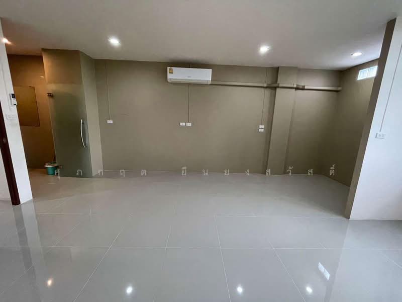อาคารพานิชย์ ทำเลค้าขายติดถนนหลัก บ้านพรุ, Songkhla, Ban Phru, Hat Yai, Songkhla, 3 Bedrooms, 160 sqm, Townhouse For Sale, by ศุภกฤต ยืนยงสวัสดิ์, 500152763 - DDproperty.com