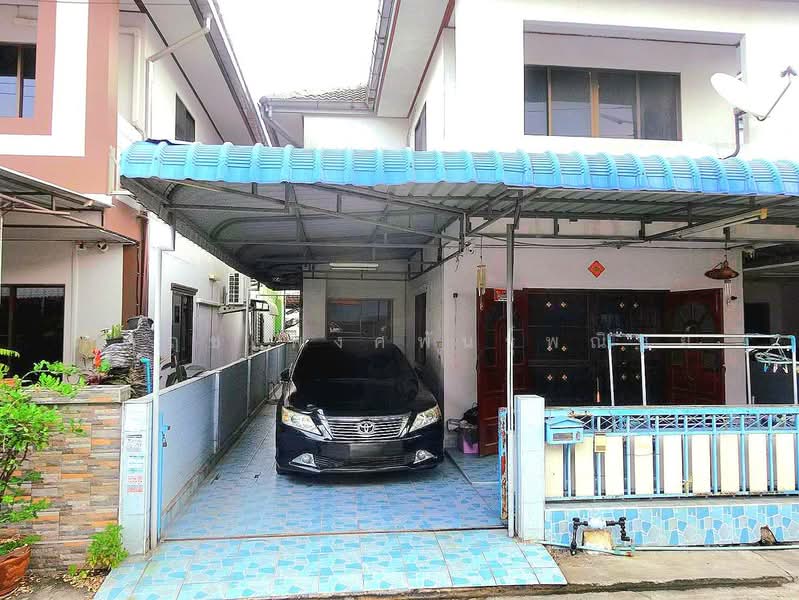 Large townhome for sale at Suan Thip 4 Village, Sam Phran, Nakhon Pathom., Nakhon Pathom, เพชรเกษม, Om Yai, Sam Phran, Nakhon Pathom, 3 Bedrooms, 250 sqm, Townhouse For Sale, by สุกฤช พงศ์พันธุ์พณิชย์, 500152773 - DDproperty.com