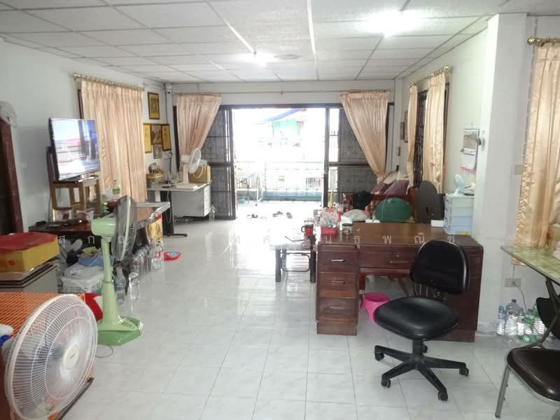 ขายทาวน์โฮม ขนาดใหญ่ หมู่บ้านสวนทิพย์ 4 สามพราน นครปฐม, นครปฐม, เพชรเกษม, อ้อมใหญ่, สามพราน, นครปฐม, 250 ตร.ม., ทาวน์เฮ้าส์ ขาย, โดย สุกฤช พงศ์พันธุ์พณิชย์, 500152773 - DDproperty.com