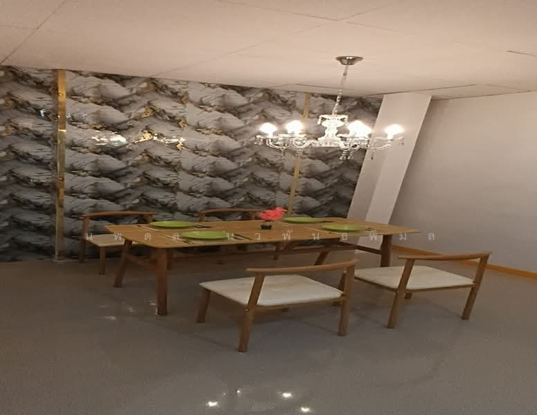 Moobaan Cho Rung Rueang 6 : หมู่บ้านช.รุ่งเรือง 6, นนทบุรี, ถนนบางกรวย - ไทรน้อย, บางรักพัฒนา, บางบัวทอง, นนทบุรี, 132 ตร.ม., ทาวน์เฮ้าส์ ขาย, โดย นพดล นวพันธ์พิมล, 500152787 - DDproperty.com