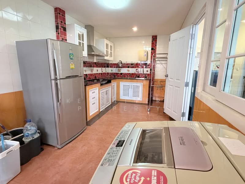 Urban Sathorn, Bangkok, Ratchaphruek Road, Bang Chak, Phasi Charoen, Bangkok, 3 Bedrooms, 255 sqm, Townhouse For Rent, by keymatters property, 500152839 - DDproperty.com