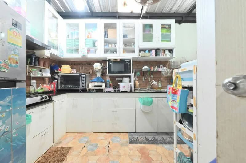 Baan Klang Muang Ratchada 36, Bangkok, Ratchadaphisek 36 Intersection 9-3-6, Chan Kasem, Chatuchak, Bangkok, 5 Bedrooms, 410 sqm, Townhouse For Sale, by Komkrit  Arunvessased , 500152850 - DDproperty.com