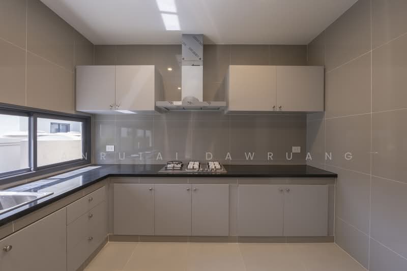 Narasiri Krungthep Kreetha, Bangkok, 69 Soi Pracha Ruamjai, Hua Mak, Bang Kapi, Bangkok, 4 Bedrooms, 554 sqm, Single Detached House For Rent, by Kanrutai Dawruang, 500152865 - DDproperty.com