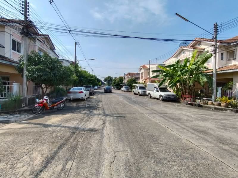 Baan Suetrong Saimai : บ้านซื่อตรง สายไหม, ปทุมธานี, ถนน สายไหม, ลาดสวาย, ลำลูกกา, ปทุมธานี, 120 ตร.ม., ทาวน์เฮ้าส์ ขาย, โดย The Best Property Agent เจี๊ยบ, 500152890 - DDproperty.com