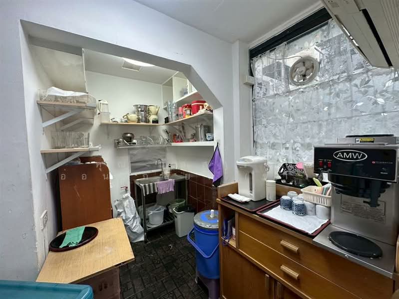 อาคารชาญอิสสระ ทาวเวอร์ 1 ( Charn Issara Tower I ), Bangkok, Bang Rak, Bang Rak, Bangkok, , 82 sqm, Retail Space For Sale, by คุณ วัสสารัตน์ อ่อนเกลี้ยง (ข้าว), 500152898 - DDproperty.com