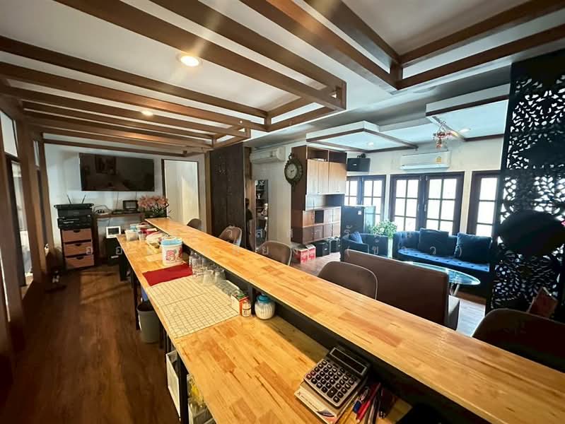 อาคารชาญอิสสระ ทาวเวอร์ 1 ( Charn Issara Tower I ), Bangkok, Bang Rak, Bang Rak, Bangkok, , 82 sqm, Retail Space For Sale, by คุณ วัสสารัตน์ อ่อนเกลี้ยง (ข้าว), 500152898 - DDproperty.com