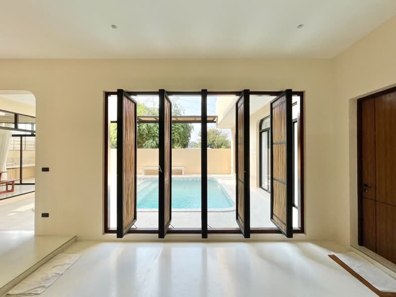 ศรีราชา, Chon Buri (Pattaya), Surasak, Si Racha, Chon Buri (Pattaya), 4 Bedrooms, 300 sqm, Villa For Rent, by Paula ., 500152948 - DDproperty.com