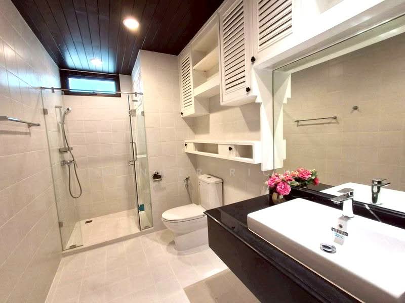 The Lanai Private Residence, Bangkok, 33 Sukhumvit 26, Khong Tan, Khlong Toei, Bangkok, 4 Bedrooms, 380 sqm, Apartment For Rent, by Winner Rich, 500152972 - DDproperty.com