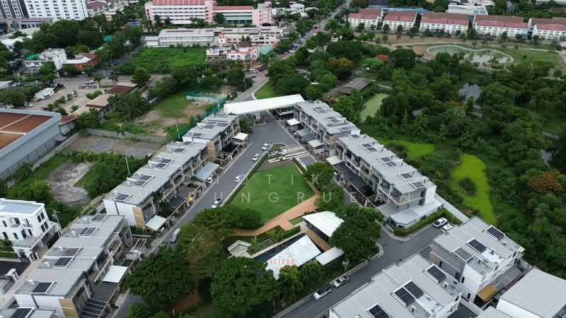 Landmark Ekamai-Ramindra, Bangkok, Sukhonthasawat Road, Lat Phrao, Lat Phrao, Bangkok, 3 Bedrooms, 263 sqm, Townhouse For Rent, by Chotika Rakrungrueang, 500152996 - DDproperty.com