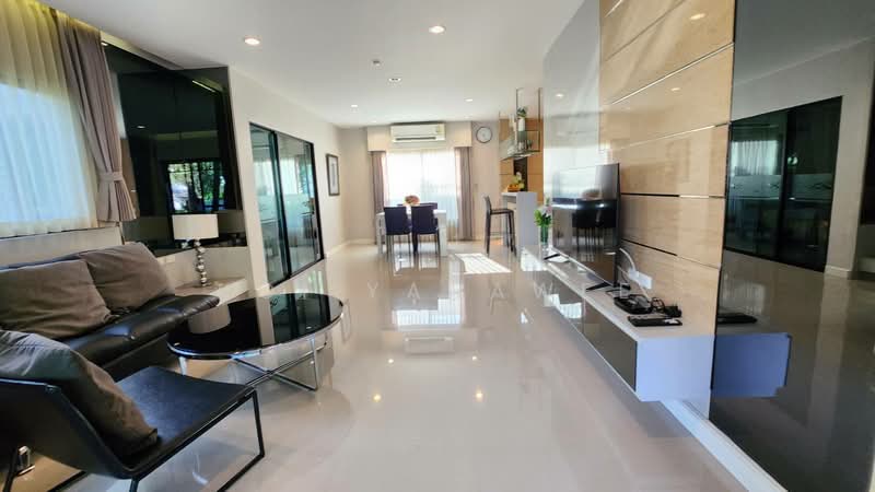 Vararom Premium City Hall, Chiang Mai, San Phi Sua, Muang Chiang Mai, Chiang Mai, 4 Bedrooms, 250 sqm, Single Detached House For Rent, by Koi Yanawee, 500153001 - DDproperty.com