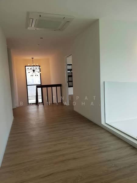 4-BR House, Bangkok, Bang Chak, Phra Khanong, Bangkok, 4 Bedrooms, 287 sqm, Single Detached House For Rent, by Kitnipat Boonyadhammakul, 500153002 - DDproperty.com