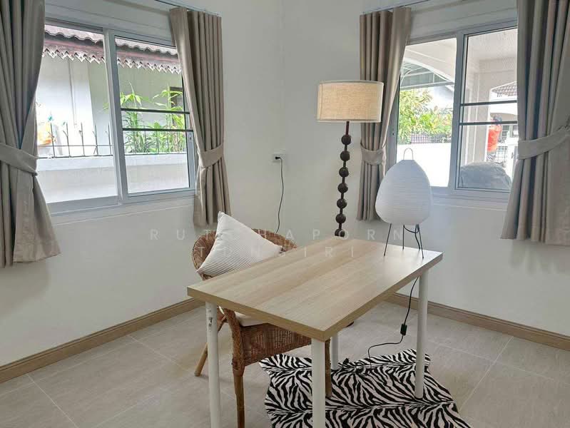 บ้านสวยในโครงการ ให้เช่า – ใกล้มีโชคพลาซ่า เพียง 5 นาที ค่าเช่า 23,000 บาท / เดือน รหัสทรัพย์ : No.5, เชียงใหม่, สันผีเสื้อ, เมืองเชียงใหม่, เชียงใหม่, 100 ตร.ม., บ้านเดี่ยว ให้เช่า, โดย Rutchaporn Tunsiri, 500153010 - DDproperty.com