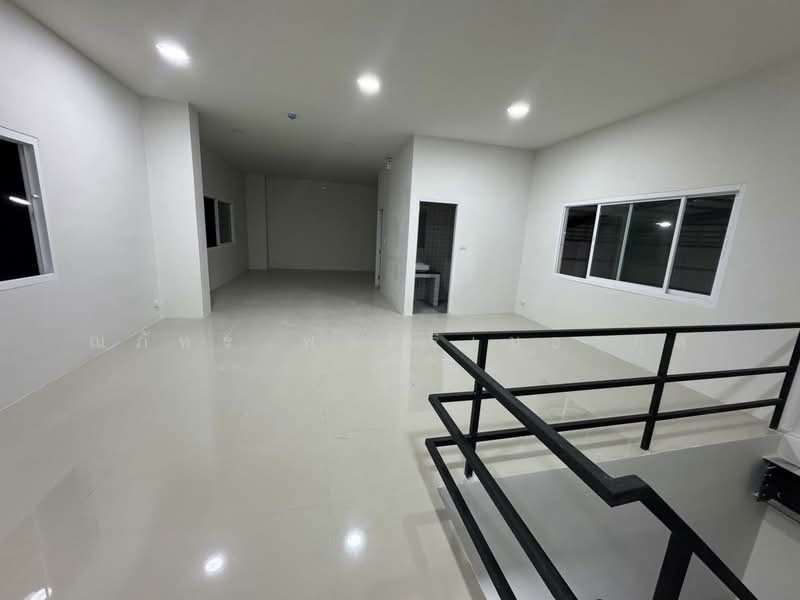 ศรีราชา, ชลบุรี, สุรศักดิ์, ศรีราชา, ชลบุรี, 600 ตร.ม., โกดัง-โรงงาน ให้เช่า, โดย ณภัทร พรสิริเมธากุล, 500153013 - DDproperty.com