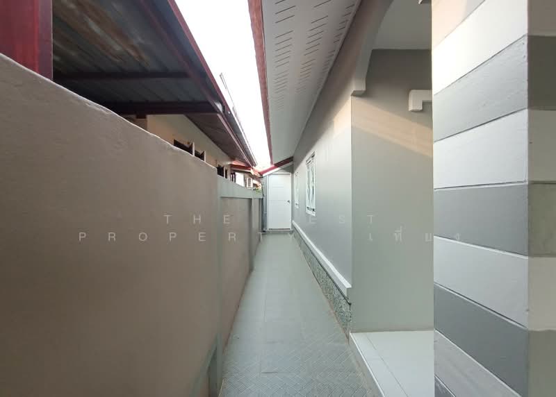 หมู่บ้านอยู่สบายพรรพีวิลล่า คลองหนึ่ง, Pathum Thani, Khlong Nung, Khlong Luang, Pathum Thani, 2 Bedrooms, 136 sqm, Single Detached House For Sale, by The Best Property  เที่ยง, 500153024 - DDproperty.com