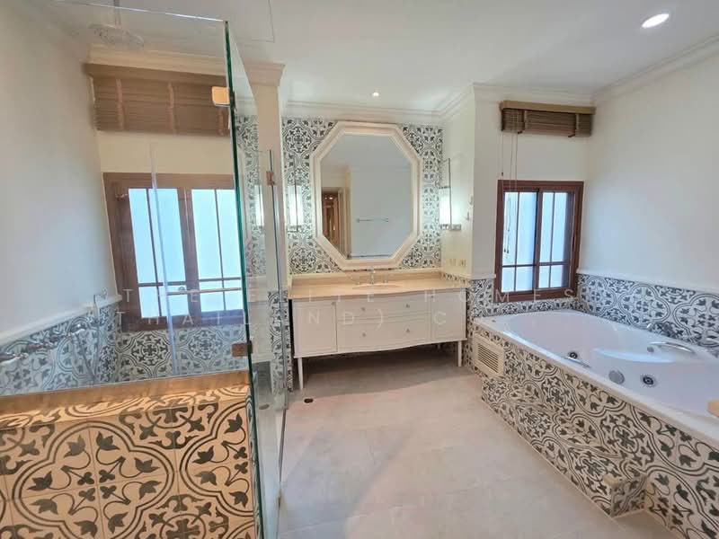 Baan Sansiri Sukhumvit 67, Bangkok, 32 Soi Sukhumvit 67, Phra Kanong Nua, Watthana, Bangkok, 4 Bedrooms, 394 sqm, Single Detached House For Rent, by The Elite Homes (Thailand) Co., Ltd., 500153037 - DDproperty.com