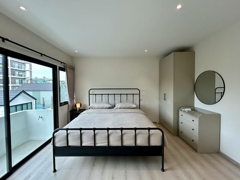 ขายบ้าน Townhome ห้วยขวาง-รัชดา มีลิฟท์ส่วนตัว ใกล้ MRT ห้วยขวาง, กรุงเทพ, ห้วยขวาง, กรุงเทพ, 380 ตร.ม., ทาวน์เฮ้าส์ ขาย, โดย Yui Chalida, 500153062 - DDproperty.com