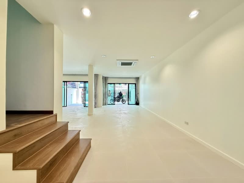 Mu Baan Navin, กรุงเทพ, Soi Navin, ช่องนนทรี, ยานนาวา, กรุงเทพ, 334 ตร.ม., ทาวน์เฮ้าส์ ให้เช่า, โดย Bangkok Residential, 500153098 - DDproperty.com