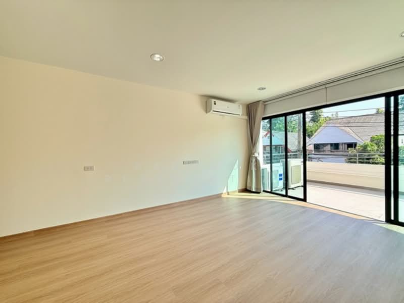 Mu Baan Navin, Bangkok, Soi Navin, Chong Nonsi, Yan Nawa, Bangkok, 4 Bedrooms, 334 sqm, Townhouse For Rent, by Bangkok Residential, 500153098 - DDproperty.com