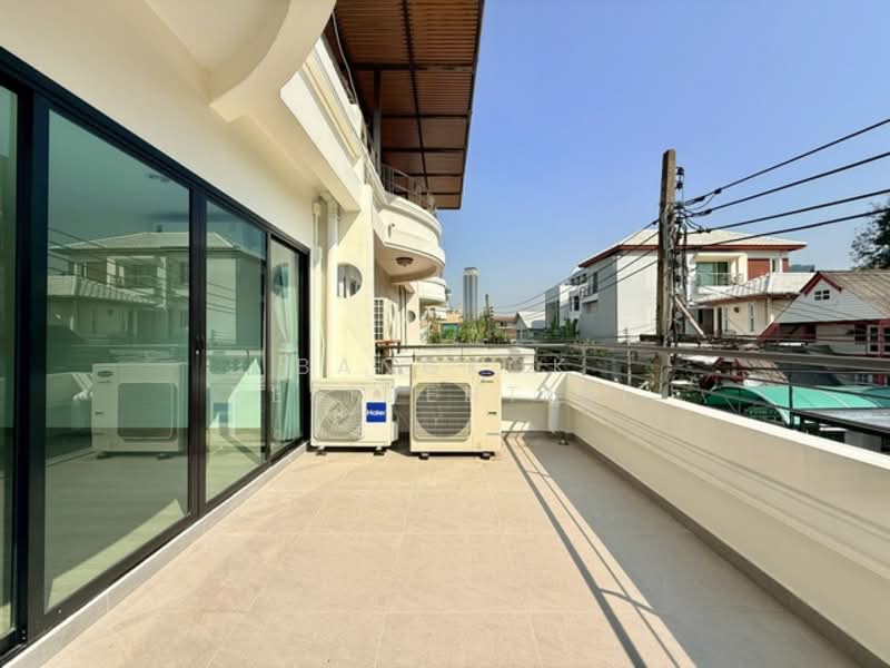 Mu Baan Navin, กรุงเทพ, Soi Navin, ช่องนนทรี, ยานนาวา, กรุงเทพ, 334 ตร.ม., ทาวน์เฮ้าส์ ให้เช่า, โดย Bangkok Residential, 500153098 - DDproperty.com