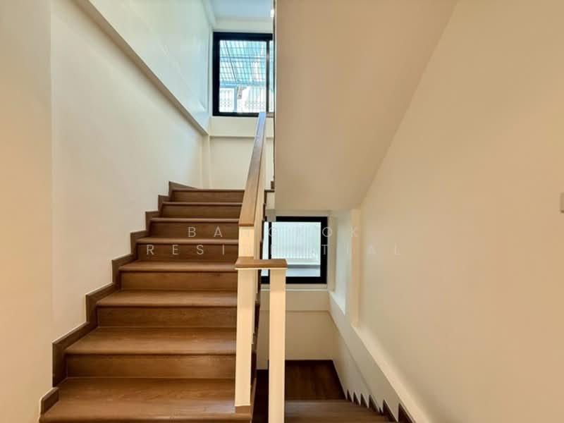 Mu Baan Navin, Bangkok, Soi Navin, Chong Nonsi, Yan Nawa, Bangkok, 4 Bedrooms, 334 sqm, Townhouse For Rent, by Bangkok Residential, 500153098 - DDproperty.com