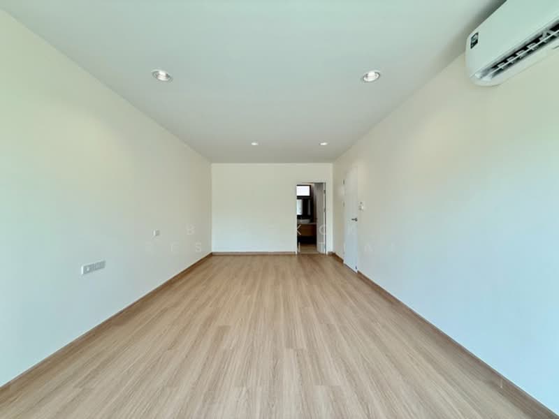 Mu Baan Navin, Bangkok, Soi Navin, Chong Nonsi, Yan Nawa, Bangkok, 4 Bedrooms, 334 sqm, Townhouse For Rent, by Bangkok Residential, 500153098 - DDproperty.com