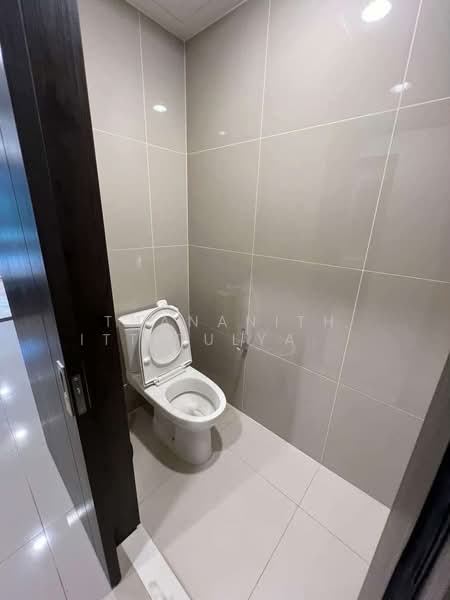 XT Huaikhwang, Bangkok, 244 Ratchadaphisek Road, Huai Khwang, Huai Khwang, Bangkok, 1 Bedroom, 31 sqm, Condo For Sale, by Thananith Ittitulyapong, 500153107 - DDproperty.com