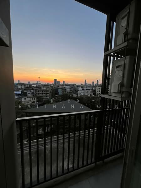 Fuse Chan-Sathorn, Bangkok, 160 Chan Road, Thung Wat Don, Sathon, Bangkok, 1 Bedroom, 34 sqm, Condo For Rent, by TREBA - Ratthanatorn, 500153109 - DDproperty.com