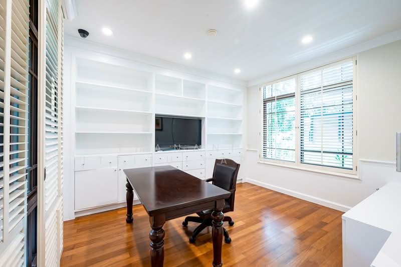 Baan Sansiri Sukhumvit 67, Bangkok, 32 Soi Sukhumvit 67, Phra Kanong Nua, Watthana, Bangkok, 4 Bedrooms, 394 sqm, Single Detached House For Rent, by Thananith Ittitulyapong, 500153156 - DDproperty.com