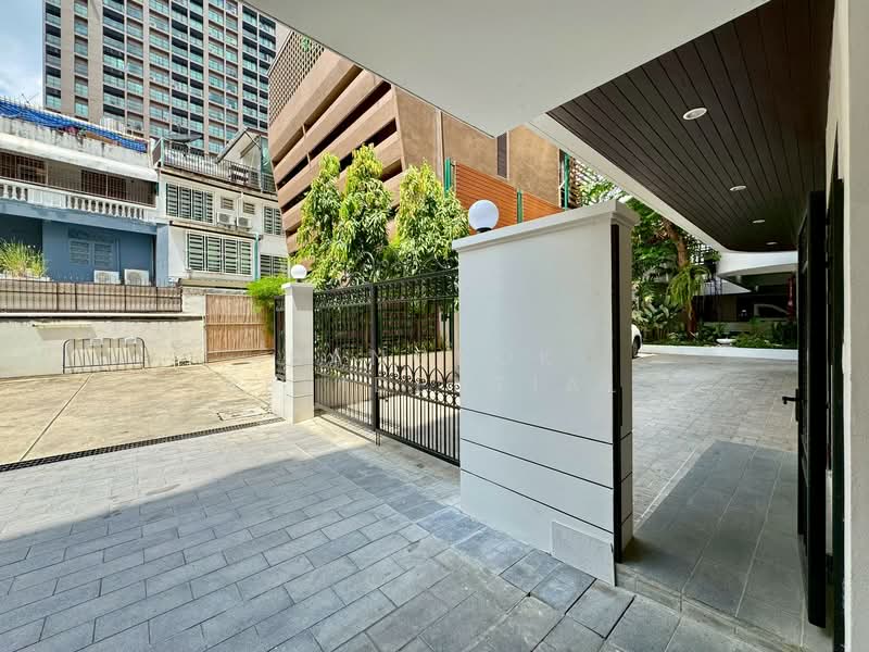 The Residence 26, Bangkok, ซอยสุขุมวิท 26 ถนนสุขุมวิท แขวงคลองตัน เขตคลองเตย กทม., Khong Tan, Khlong Toei, Bangkok, 4 Bedrooms, 381 sqm, Apartment For Rent, by Bangkok Residential, 500153171 - DDproperty.com