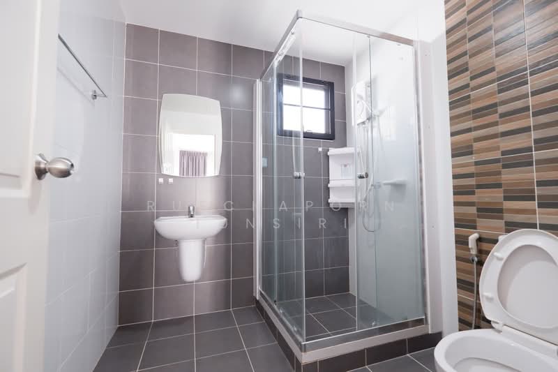 บ้านสวยในโครงการ ให้เช่า – ใกล้โรงเรียนนานาชาตินครพายัพ เพียง 5 นาที ค่าเช่า 35,000 บาท / เดือน รหัส, เชียงใหม่, สันผีเสื้อ, เมืองเชียงใหม่, เชียงใหม่, 150 ตร.ม., บ้านเดี่ยว ให้เช่า, โดย Rutchaporn Tunsiri, 500153175 - DDproperty.com