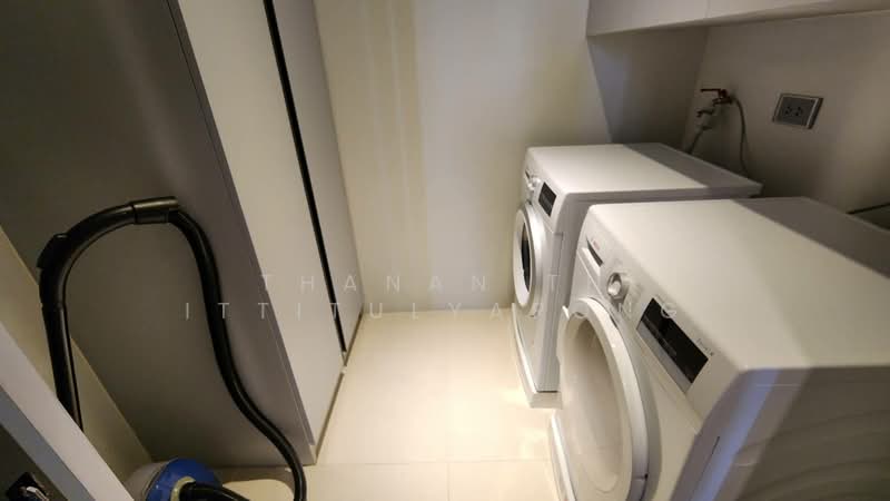 Vittorio 39, Bangkok, 8 Sukhumvit, Khlong Tan Nua, Watthana, Bangkok, 2 Bedrooms, 142 sqm, Condo For Rent, by Thananith Ittitulyapong, 500153176 - DDproperty.com