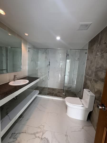 Yenakart Residence, Bangkok, 3 Soi Prasat Suk, Chong Nonsi, Yan Nawa, Bangkok, 10+ Bedrooms, 450 sqm, Townhouse For Rent, by คุณลี, 500153196 - DDproperty.com