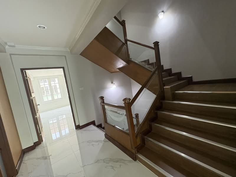 Yenakart Residence, Bangkok, 3 Soi Prasat Suk, Chong Nonsi, Yan Nawa, Bangkok, 10+ Bedrooms, 450 sqm, Townhouse For Rent, by คุณลี, 500153196 - DDproperty.com