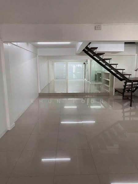 FOR RENT – 2-Storey Townhome | Company Registration Allowed | Near BTS Bang Chak (SPSSR83), Bangkok, สุขุมวิท, Bang Chak, Phra Khanong, Bangkok, 2 Bedrooms, 230 sqm, Townhouse For Rent, by Khun Poon, 500153228 - DDproperty.com
