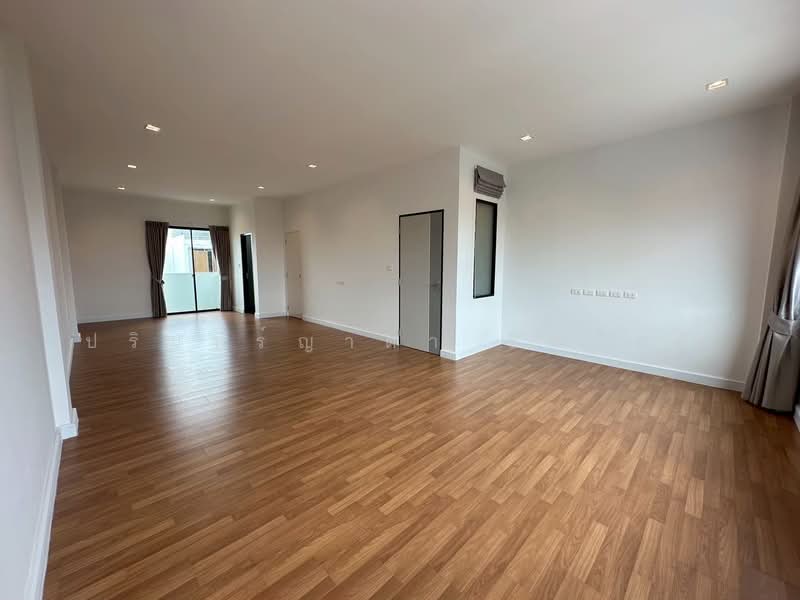 โฮมออฟฟิศ สตรีวิทยา 2-โชคชัย 4, กรุงเทพ, ลาดพร้าว, ลาดพร้าว, กรุงเทพ, 293 ตร.ม., ทาวน์เฮ้าส์ ให้เช่า, โดย ปรินทร์ญาดา ชิณโชติ, 500153253 - DDproperty.com