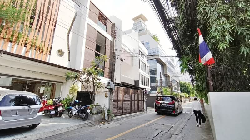 ขายทาวน์โฮม 4 ชั้น ในซอยเอ็มควอเทียร์ BTS พร้อมพงษ์, กรุงเทพ, สุขุมวิท, คลองตันเหนือ, วัฒนา, กรุงเทพ, 400 ตร.ม., ทาวน์เฮ้าส์ ขาย, โดย ชนิจนันท์ มีวงศ์อุโฆษ, 500153314 - DDproperty.com