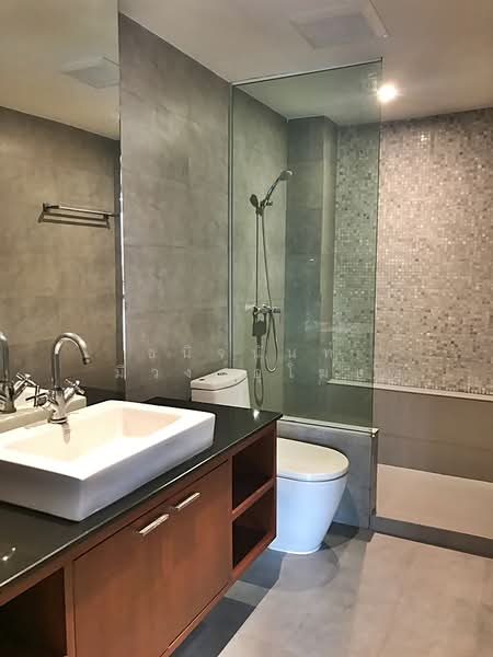 Town Home For Sale close to Emquartier BTS Phrom Phong, Bangkok, สุขุมวิท, Khlong Tan Nua, Watthana, Bangkok, 3 Bedrooms, 400 sqm, Townhouse For Sale, by Chanitnun Mewongukote, 500153314 - DDproperty.com