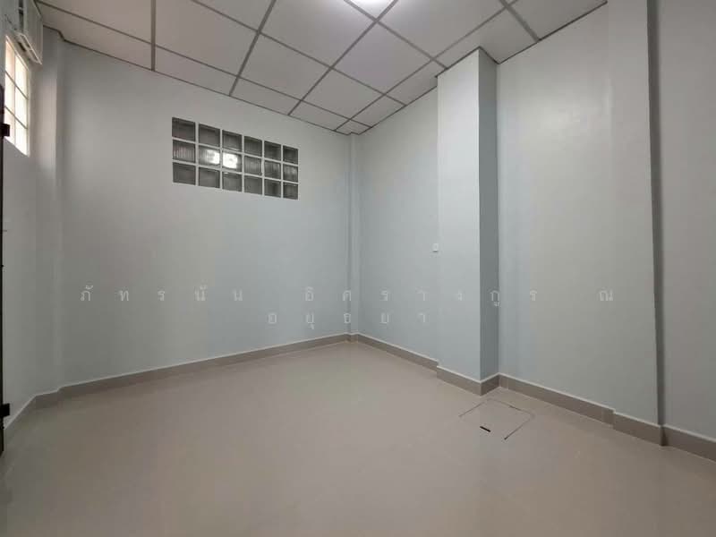 บ้านแหวนยอด 2 ซ.ลำลูกกา 21 แยก 9 ถนนลำลูกกา ตำบลคูคต อำเภอลำลูกกา จังหวัดปทุมธานี, ปทุมธานี, ลำลูกกา, คูคต, ลำลูกกา, ปทุมธานี, 72 ตร.ม., ทาวน์เฮ้าส์ ขาย, โดย ภัทรนัน อิศรางกูร ณ อยุธยา, 500153318 - DDproperty.com