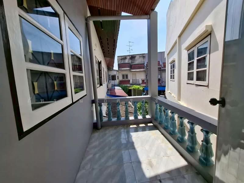 บ้านแหวนยอด 2 ซ.ลำลูกกา 21 แยก 9 ถนนลำลูกกา ตำบลคูคต อำเภอลำลูกกา จังหวัดปทุมธานี, ปทุมธานี, ลำลูกกา, คูคต, ลำลูกกา, ปทุมธานี, 72 ตร.ม., ทาวน์เฮ้าส์ ขาย, โดย ภัทรนัน อิศรางกูร ณ อยุธยา, 500153318 - DDproperty.com